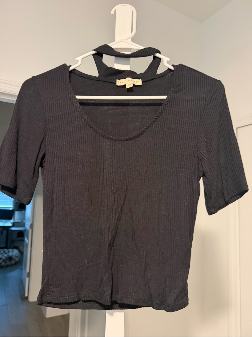 La Hearts Black Ribbed Short Sleeve Crop Top with Neck Strap